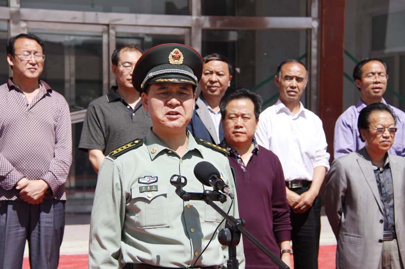 学院举行大学生征兵工作站授牌仪式暨征兵宣传动员大会