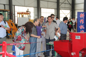 农业机械专业8102班校友返母校聚会