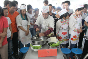 总务处举办首届厨艺技能大赛