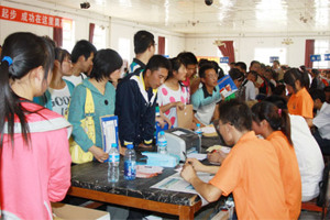 迎新工作精心部署，新生报到井然有序