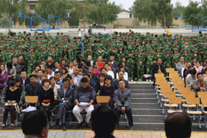 我院举行2011级新生开学典礼