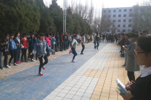 食品科学系“健身月”活动开幕