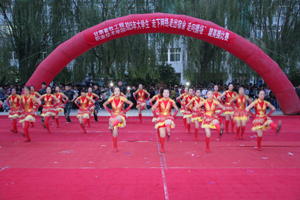 学院举办2015年大学生健美操比赛