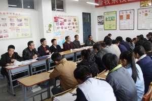 学院考评领导小组到畜牧系考评学生工作