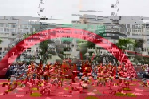 学院举办大学生“走下网络、走出宿舍、走向操场”主题群众性课外体育锻炼活动暨2016年大学生健美操比赛