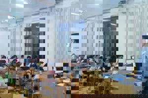 【系部动态】车辆工程系学生党支部举行入党积极分子教育大会