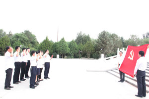 【系部动态】机械工程系党总支赴高台烈士陵园学习纪念活动