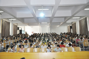 【系部动态】电信系召开2014级学生顶岗实习安排及安全教育会