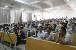 【学院新闻】学院举行“百名法学家百场报告会”专题讲座