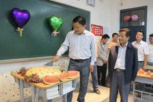 学院师生共度中秋佳节