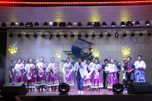 学院举办2016年迎新生文艺晚会