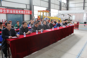 【系部动态】车辆工程系组织完成学院第七届“挑战杯”职业技能大赛总决赛汽车车身修复技术项目比赛