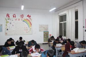 【系部动态】机械工程系在学生班级推行“给手机找个家”活动