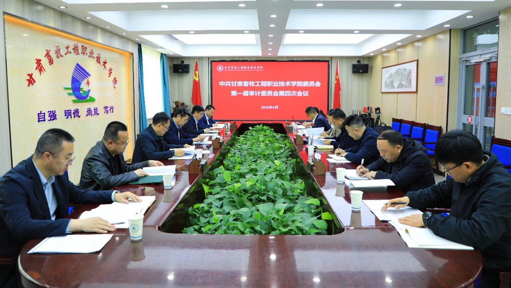 一群人在餐厅用餐

AI 生成的内容可能不正确。