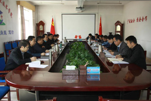 学院召开脱贫攻坚帮扶工作专题会议