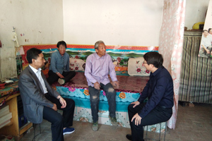 学院领导王治仓、张海军赴帮扶村开展脱贫攻坚帮扶工作