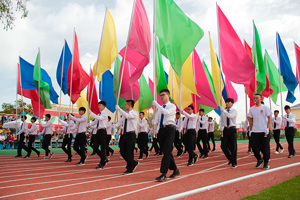 砥砺锋芒燃如火青春，步履铿锵传向上能量—— 学院第十三届运动会隆重开幕
