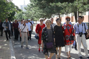 四十年再相聚，共话母校同窗情——学院76届牧医专业校友幸福“回家”