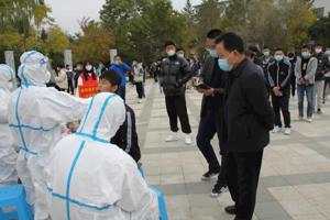 直击现场‖筑牢疫情防控防线 牧工学院开展全员核酸检测