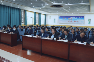 学校召开学习贯彻习近平新时代中国特色社会主义思想主题教育专题学习会