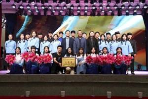 “三抓三促”行动进行时【图文新闻•党组织书记谈落实】蓄势聚力谋发展 真抓实干促增效——访宠物科技学院党总支书记