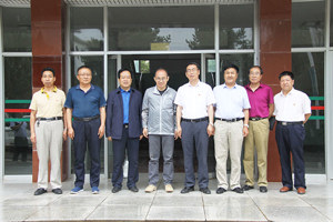 “世上有朵美丽的花，那是青春吐芳华”—— SOHO董事长潘石屹先生来我院考察寻访